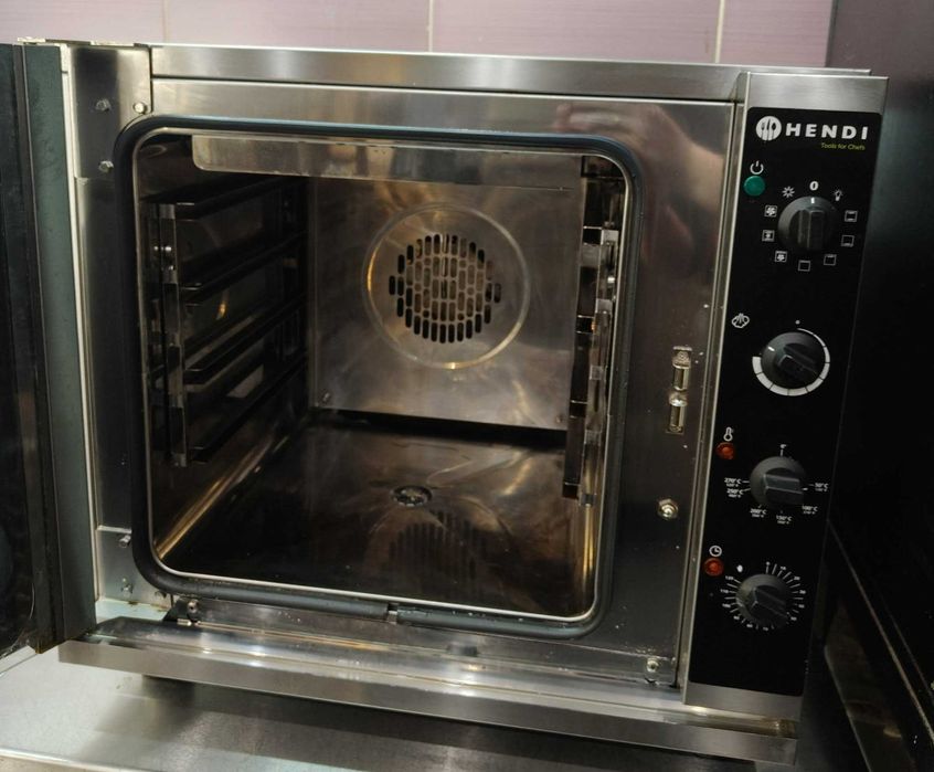 Piec konwekcyjno-parowy