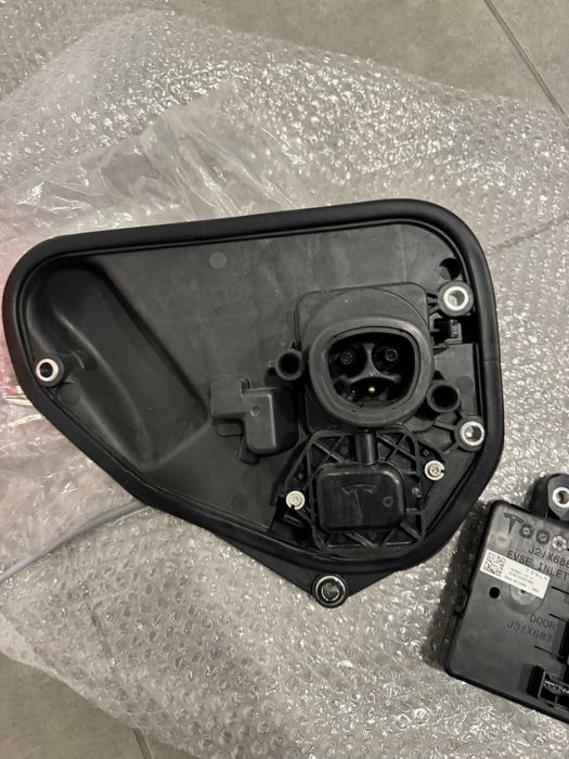 Оригінальний зарядний порт Tesla Model S 2022-2024 з електроприводом