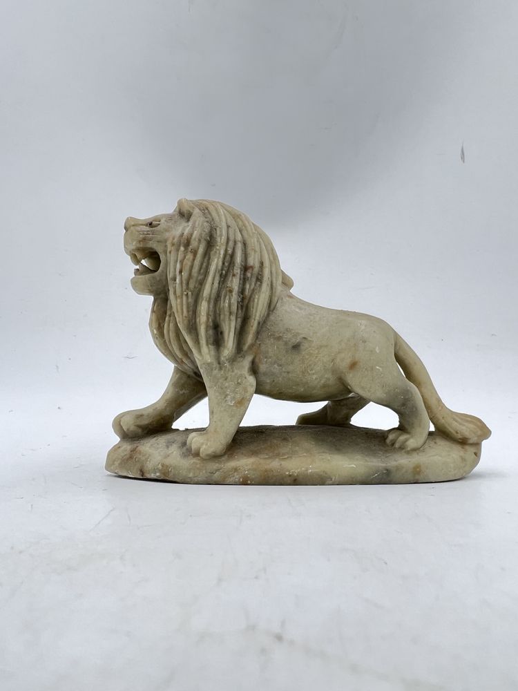 Figurka lwa steatyt kamienna rzeźba kamień mydlany B41/42621