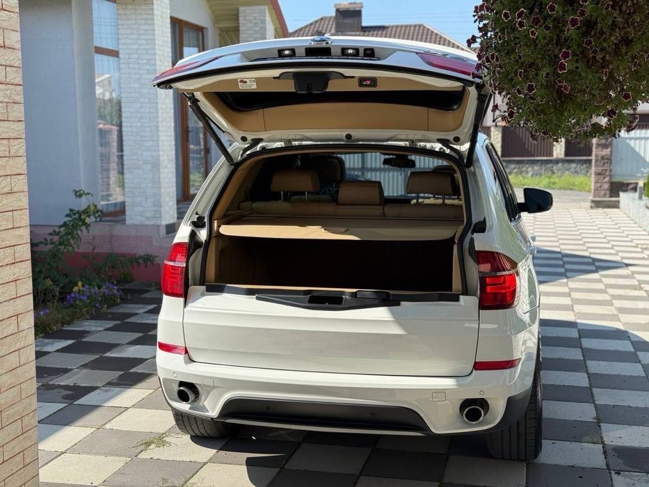 Продам BMW X5 e70  2012 року