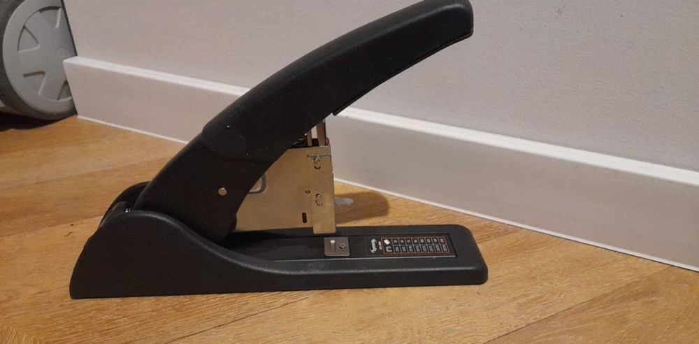 Zszywacz Heavy Duty HD200 Lyreco