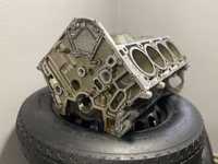 Блок двигуна Mercedes m273 4.7 GL450 x164 w221 273.923 двигун мотор