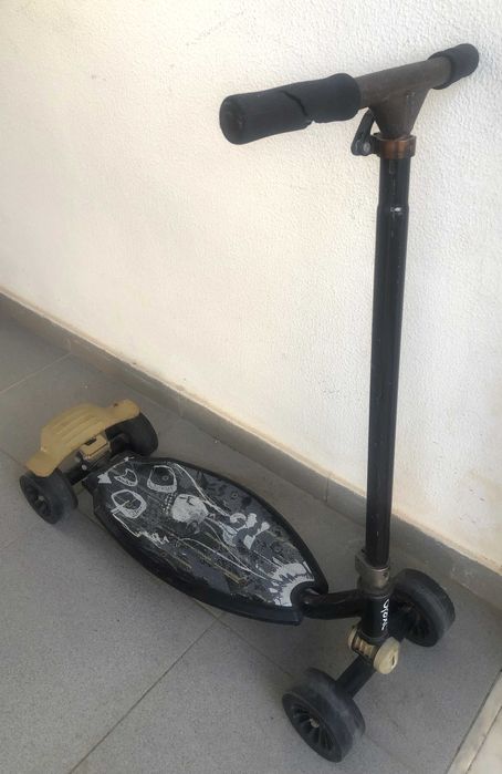 Trotineta manual de 3 rodas com travão traseiro, de pé (OXELO)