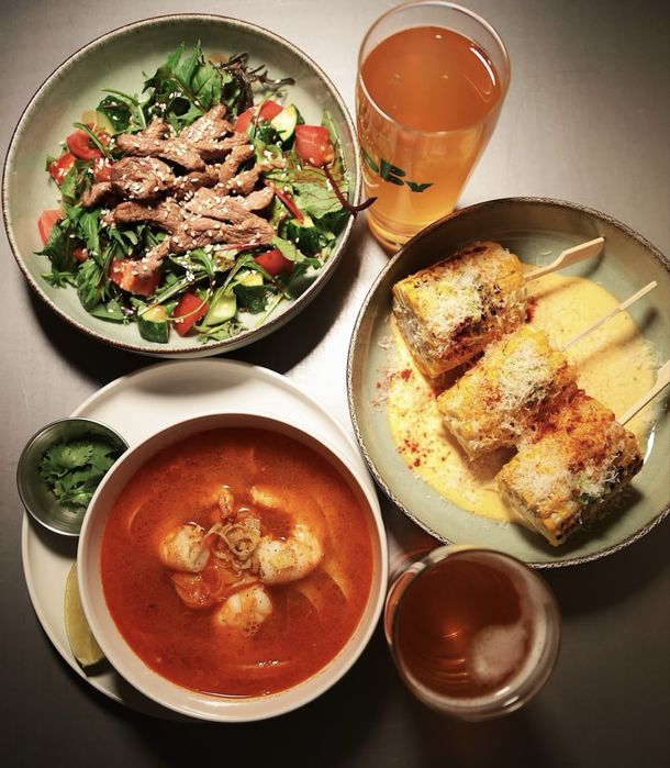 Продаётся стильный районный бар