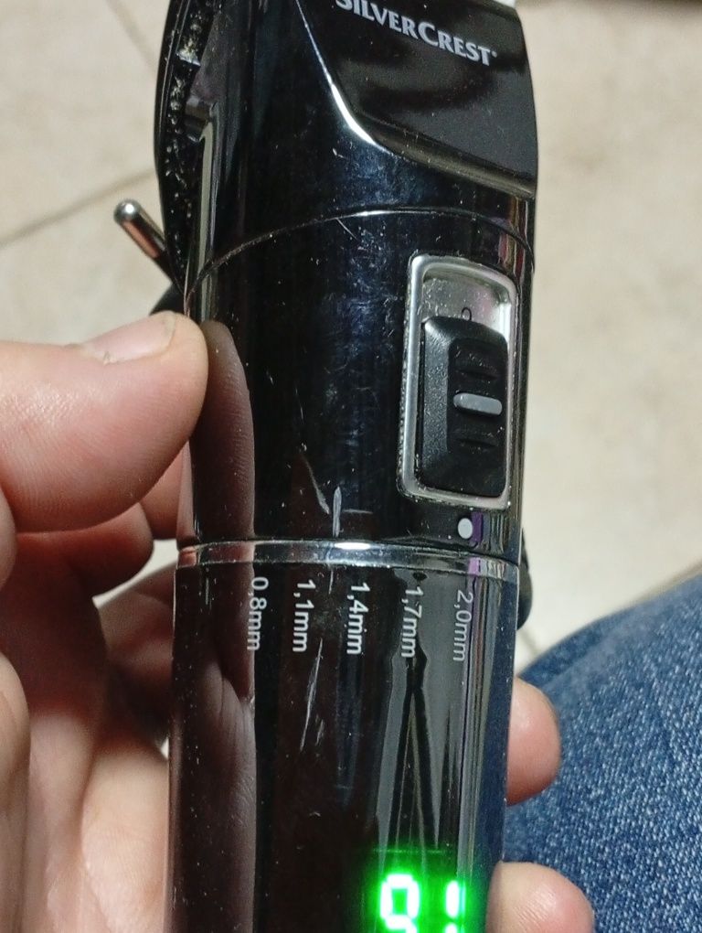 Máquina de Cortar cabelo a bateria com várias medidas