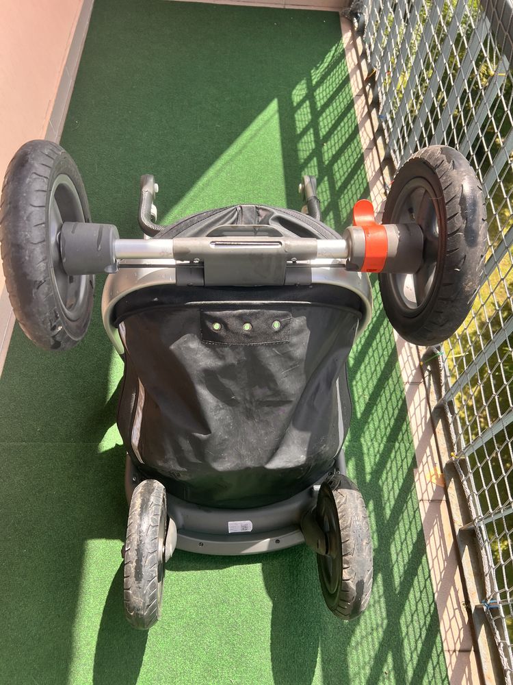 Zestaw wózków dziecięcych Stokke Trialz oraz Stokke Xplory