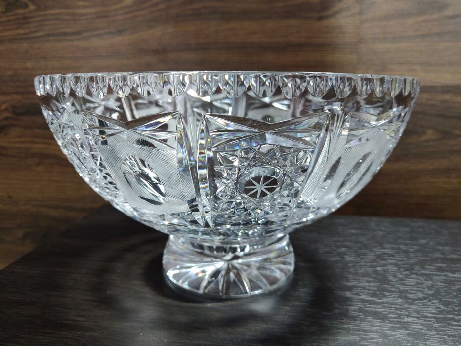 Ваза фруктовница полусфера CRYSTAL BOHEMIA на ножке, d 23 см, h 13 см.