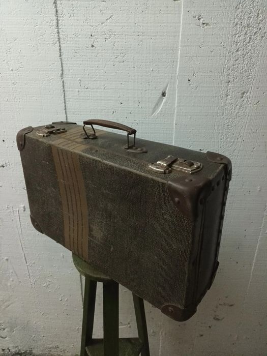 Mala antiga e carteira de mulher vintage