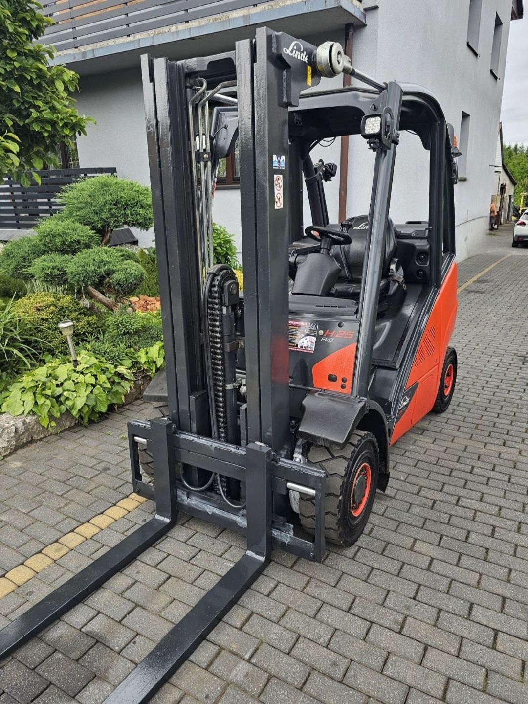 Wózek widłowy LINDE H25T-02 EVO 2017r TRIPLEX 4710mm LPG Gwarancja