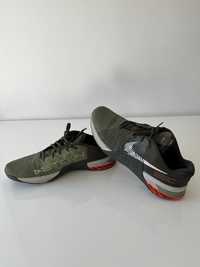 Tenis Nike Metcon 8 RAROS