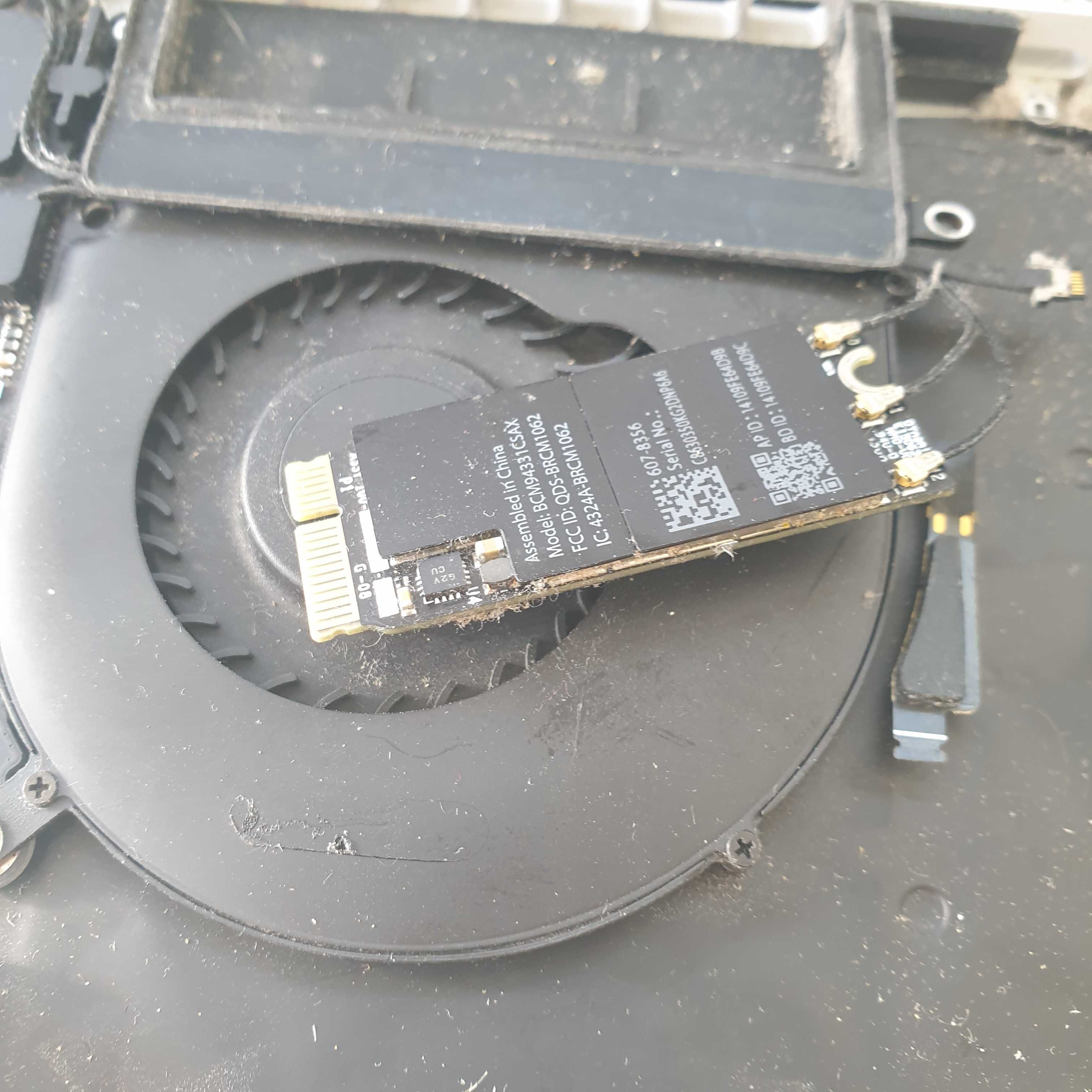 carcaça com teclado MacBook Pro 15" A1398, rest peças sob cons