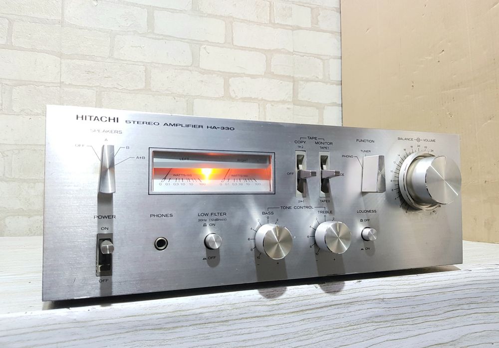 Стерео підсилювач/усилитель  Hitachi HA-330 2x70Вт б/у з Німеччини