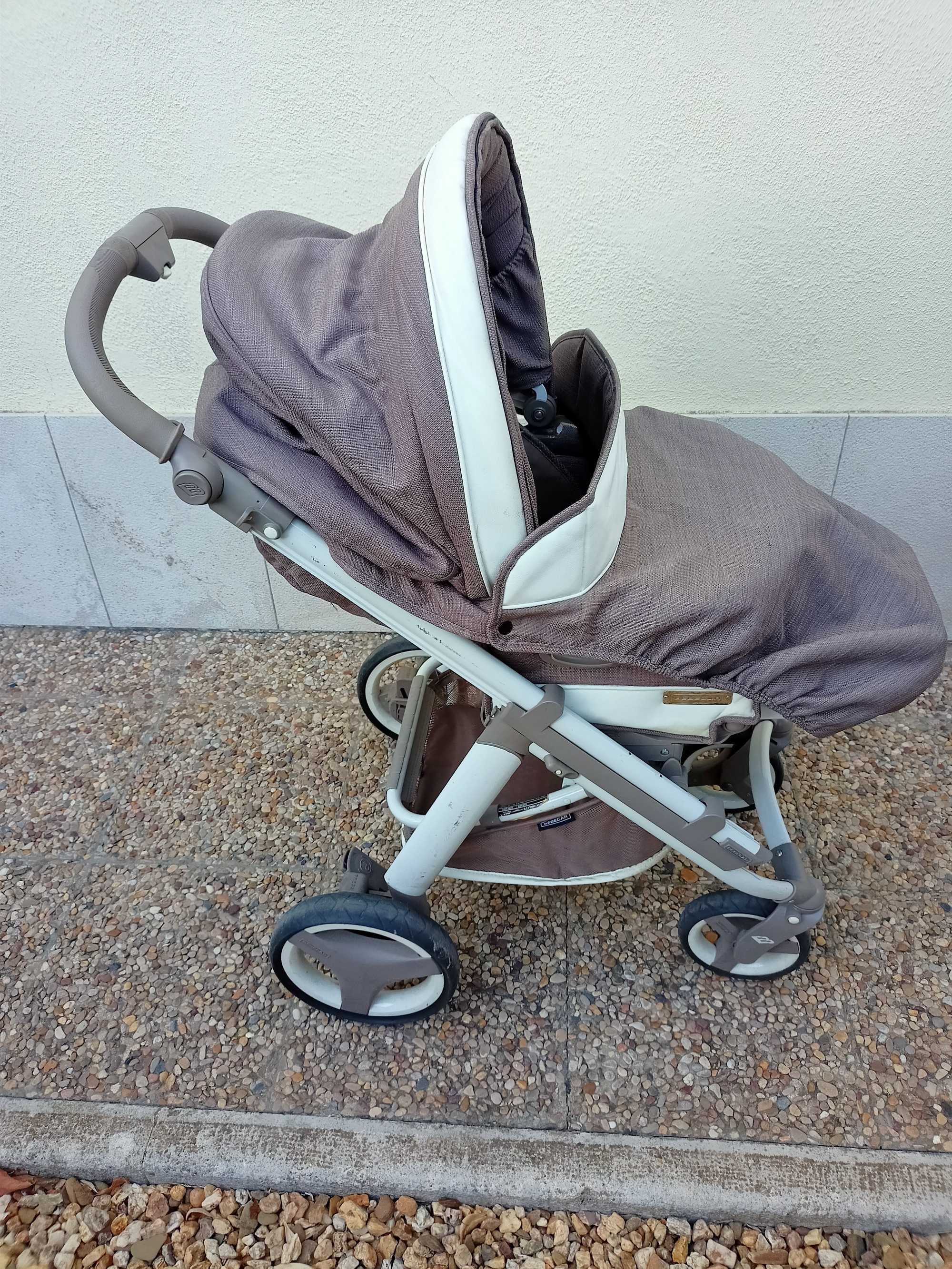 Carro de passeio, ovo e isofix, Bebecar em ótimo estado.