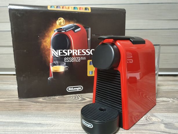 Кавоварка Delonghi  Nespresso