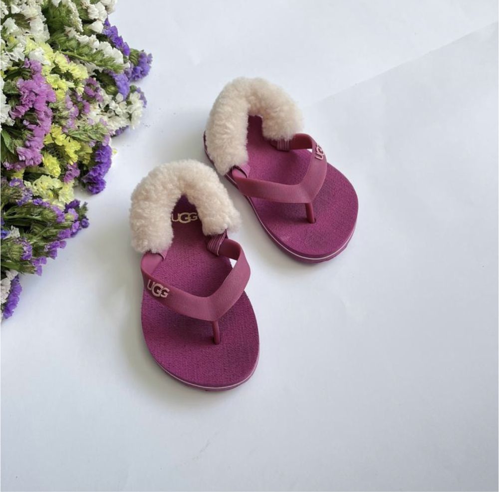 UGG p. 21 , 22 , 23  сандалі дитячі з хутром оригінал