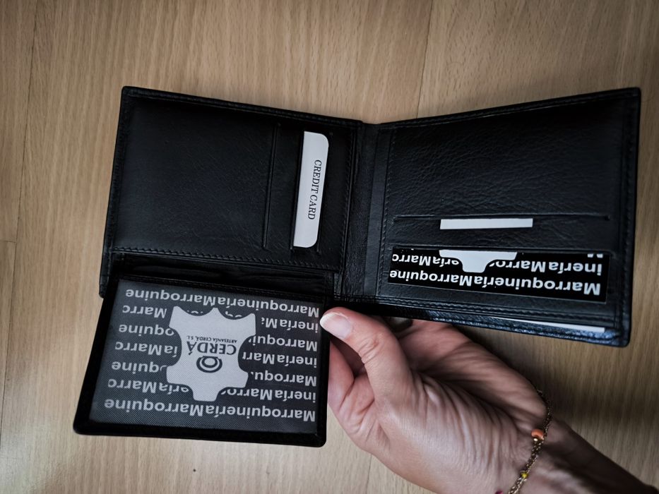 Vendo carteira de homem preta