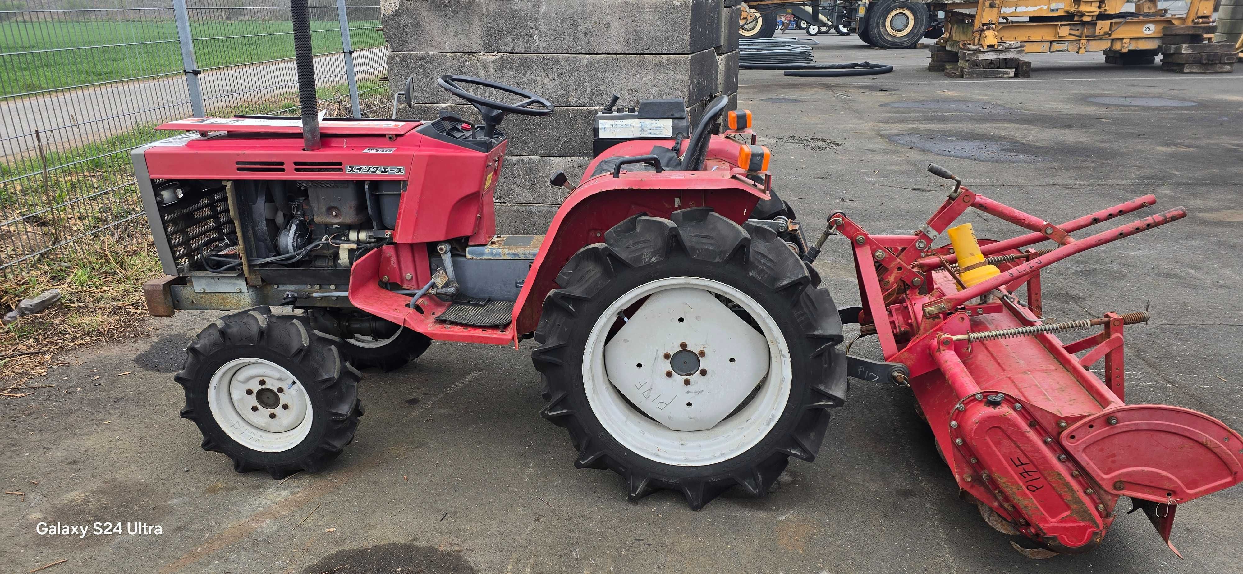 Мінітрактор Yanmar YM1602D  повний привід
