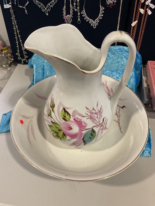 Jarro e bacia Vista Alegre peças Antigua’s.