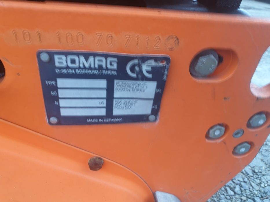 Walec dwubębnowy  bomag 800kg