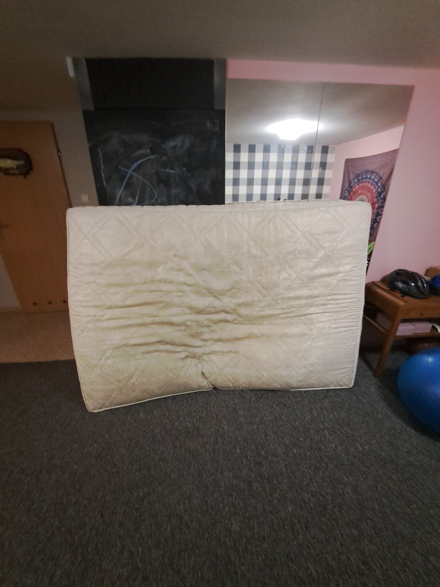 Sprzedam materac 140x200x17cm