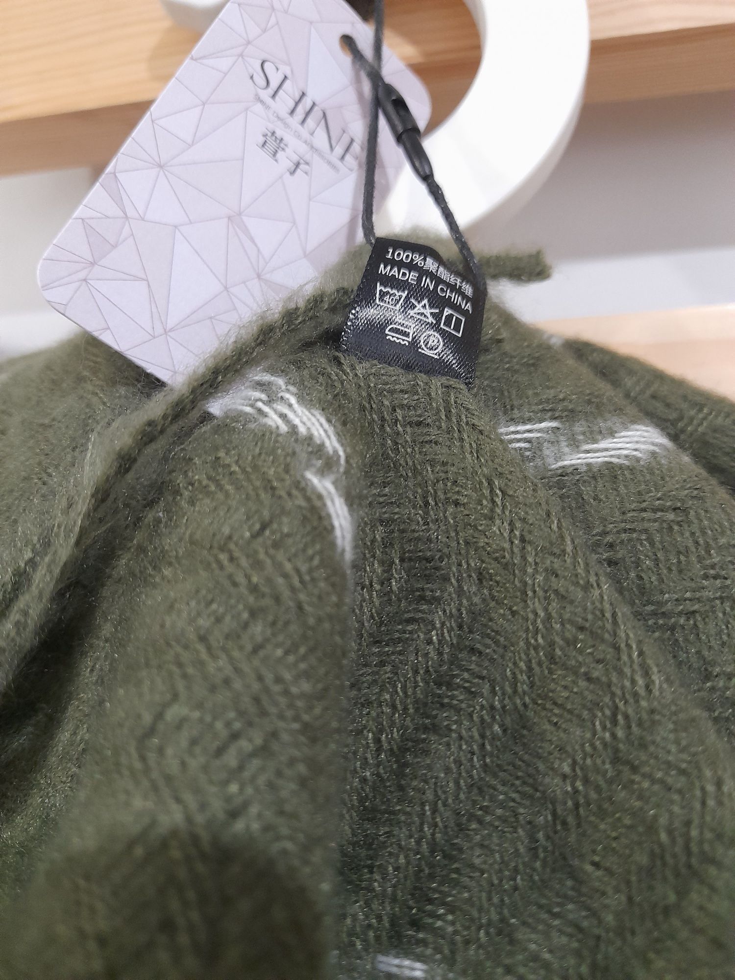 Szal 70x200 nowy odcienie zieleni