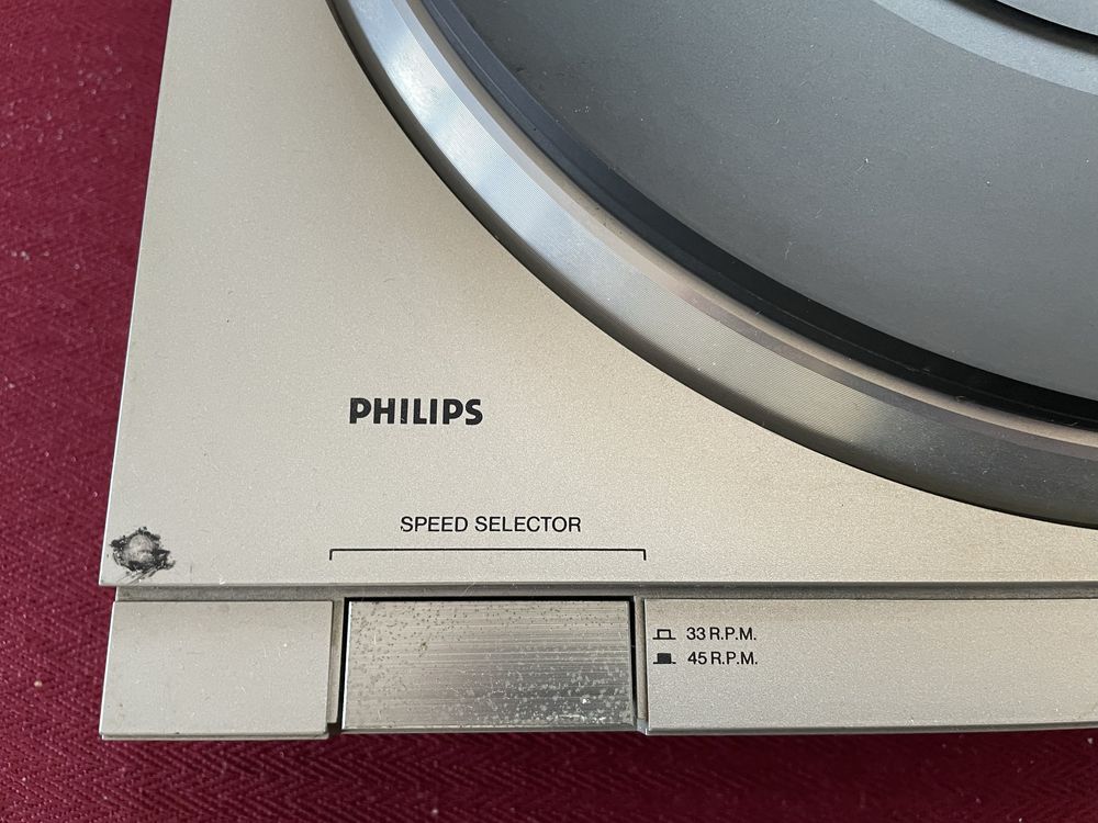 Gramofon Philips F7130