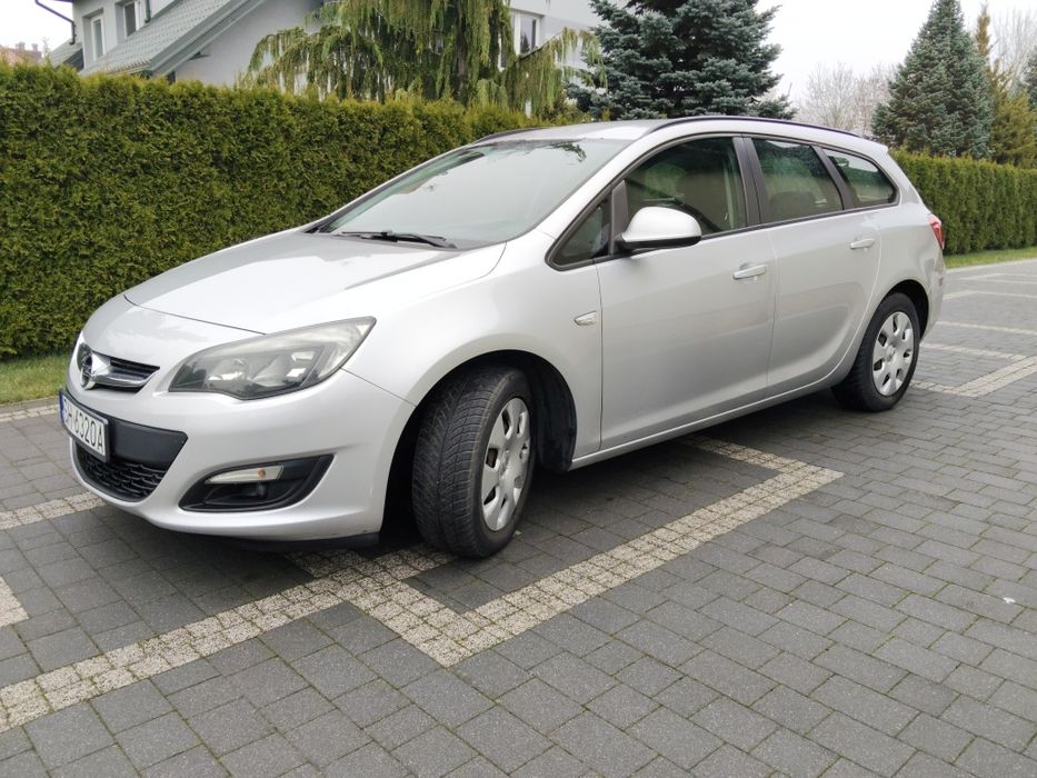 Astra  1.4 LPG bez rdzy  zadbana