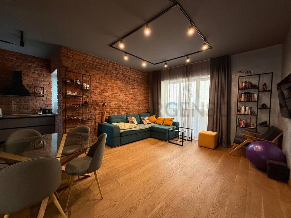 Продаж 2к квартири 64 м.кв / вул. Кошицька, Центр