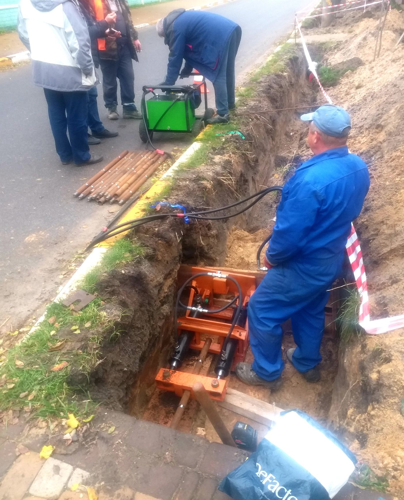 Установка для прокола под дорогой, прокол грунта, манипулятор