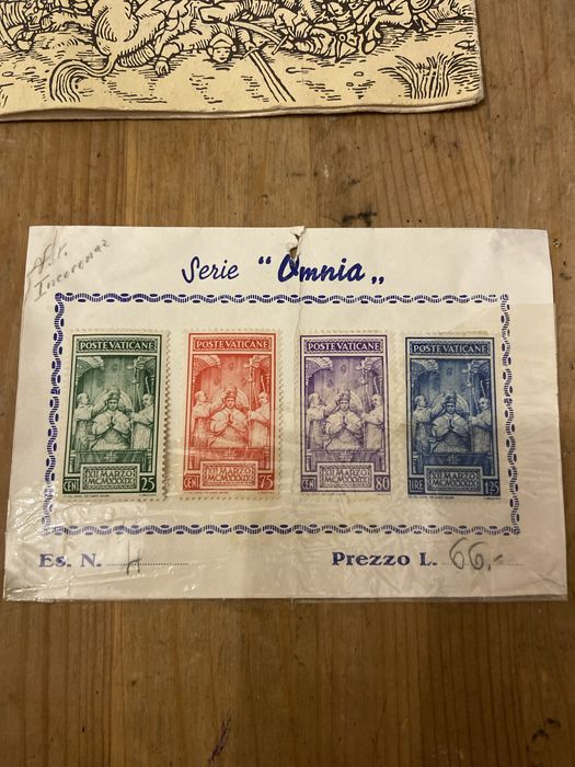 Znaczki pocztowe seria „Omnia”