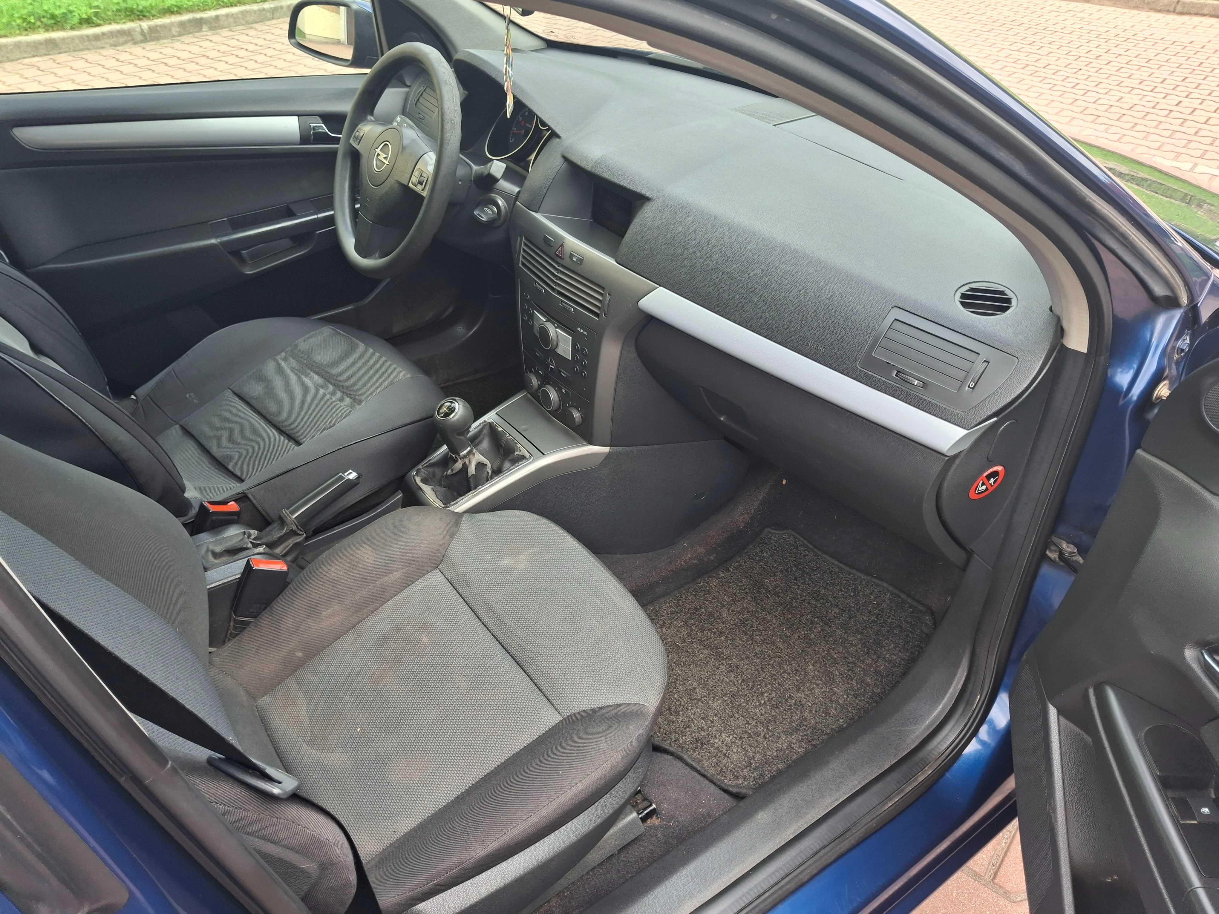 Opel astra 1.4 benzyna 2005rok dobry stan