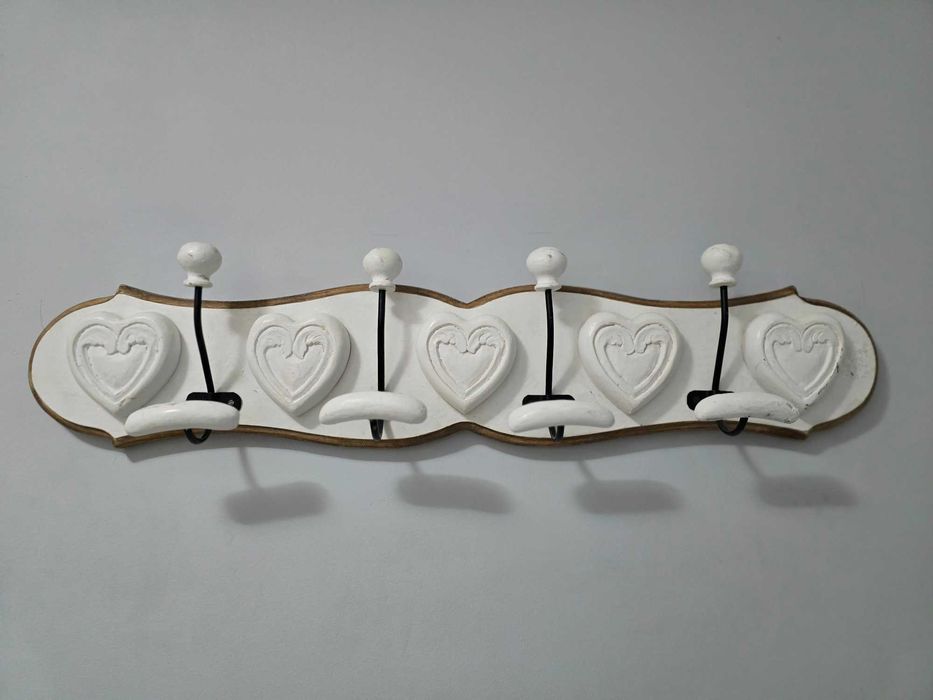 Wieszak prowansalski ozdobny biały