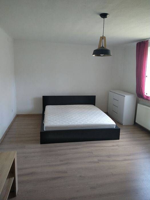 Wynajmę dom + garaż w okolicy Łosic