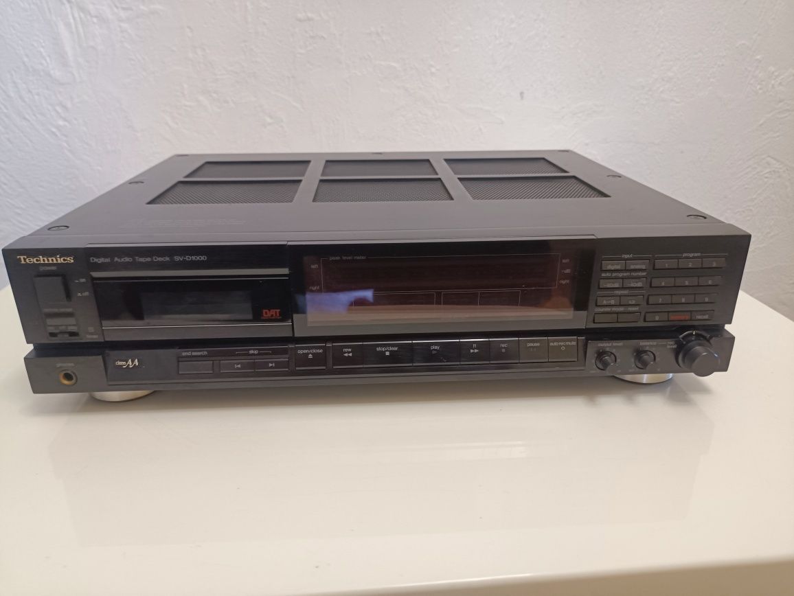 TECHNICS SV-D1000 12kg Digital Audio Tape Magnetofon Cyfrowy DAT 1987r