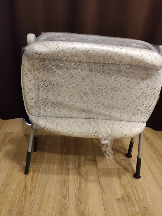 Пеленальний столик з ванночкою Chicco