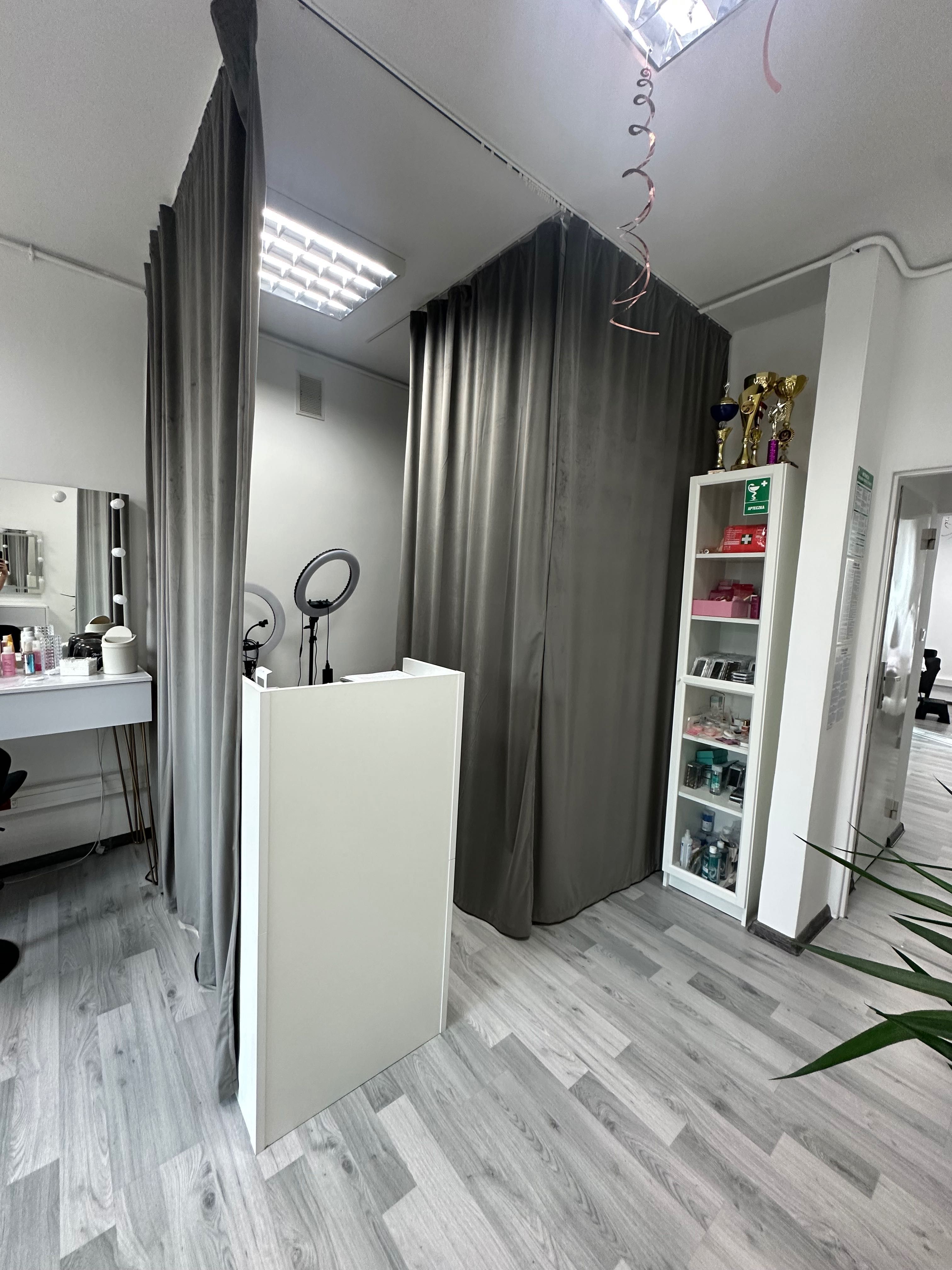 Na sprzedaż gotowy biznes beauty – Lash Akademia w centrum Krakowa!