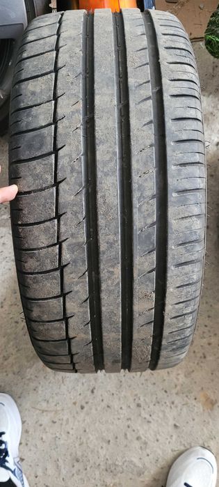 Opony letnie 245/40 R18