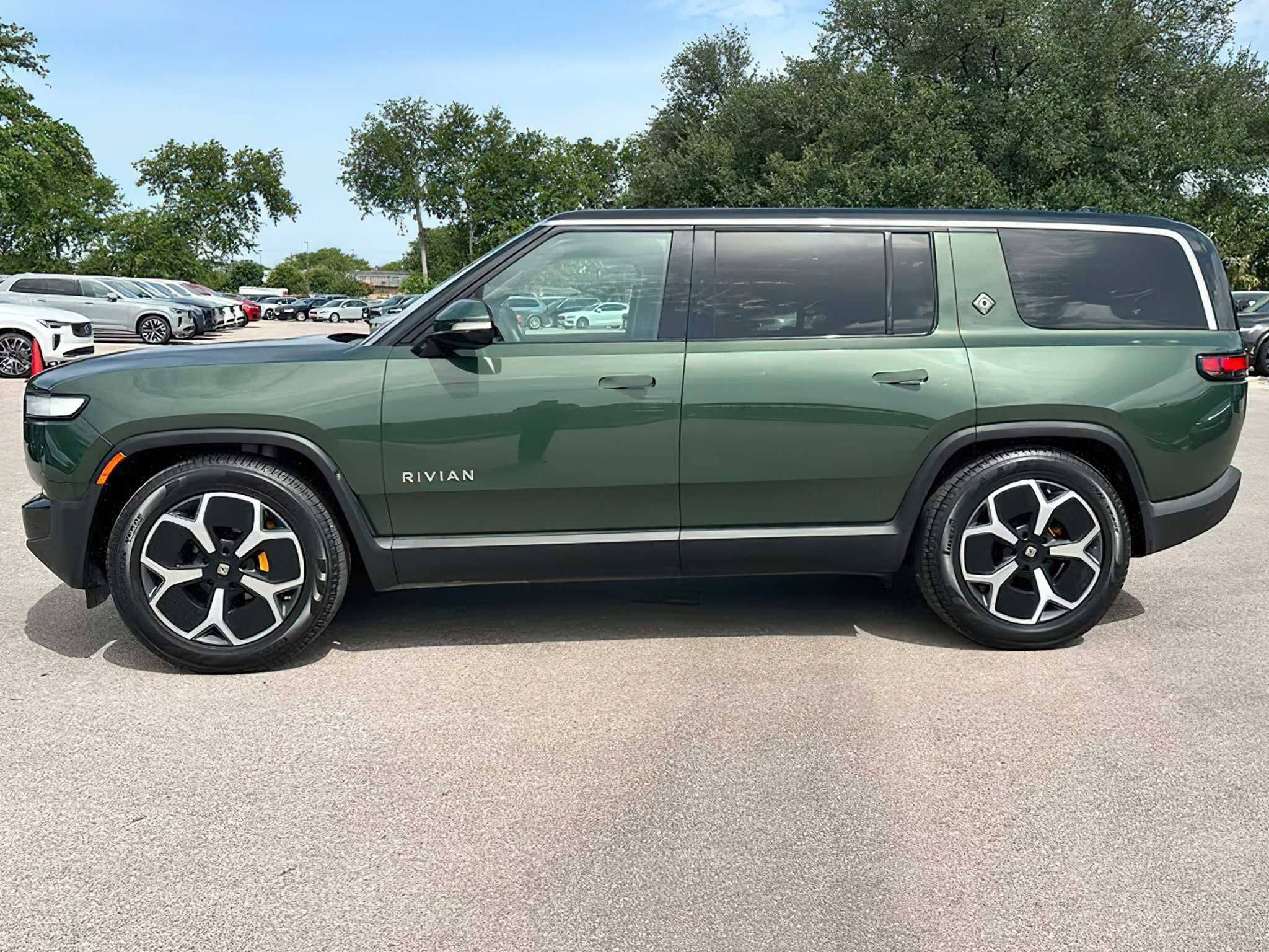 Rivian R1S Launch Edition 2024