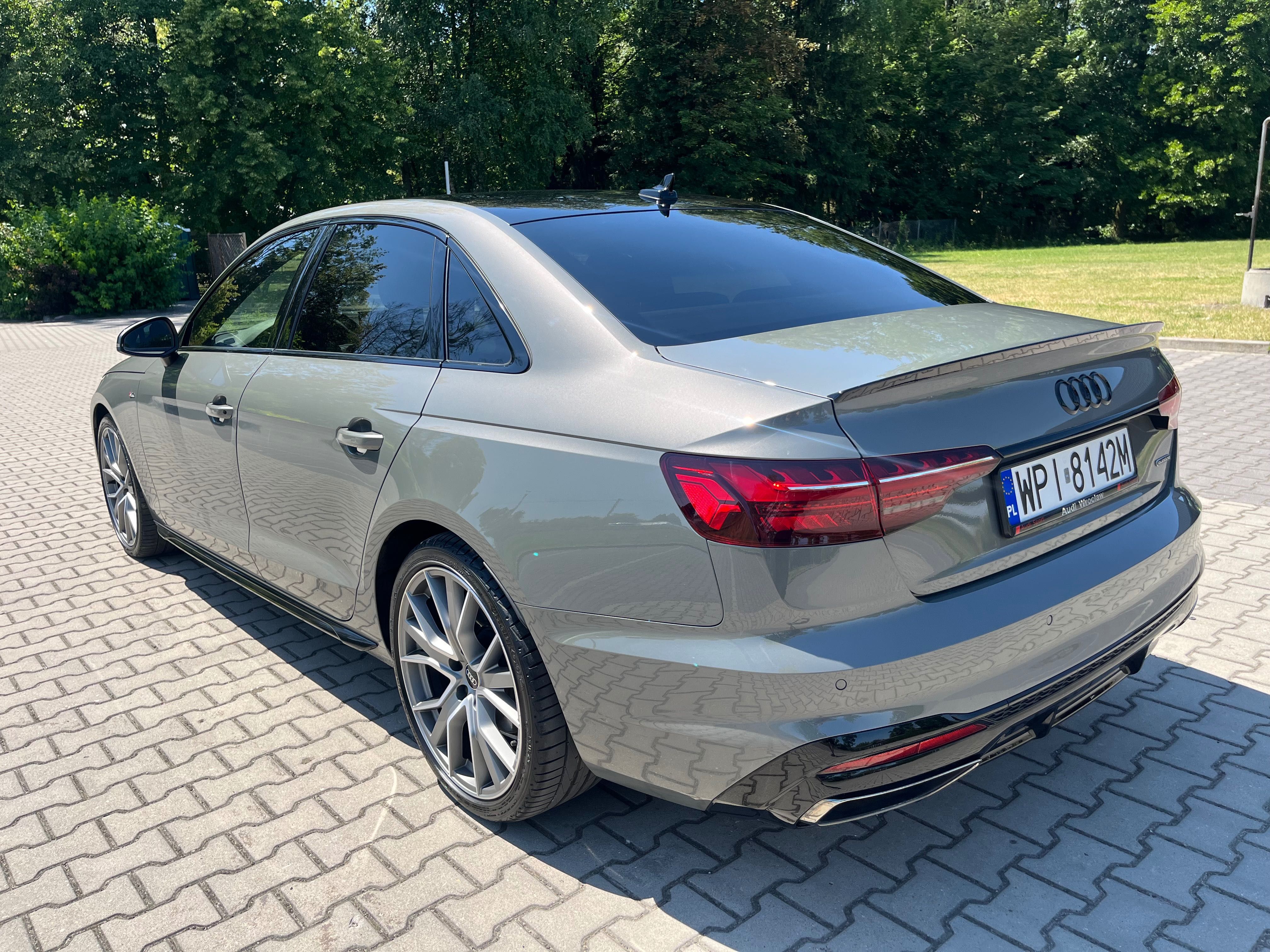 Audi A4 2.0 TDI QUATTRO !!! 2023 rok !!! S-line !!! Daytona grey !!!