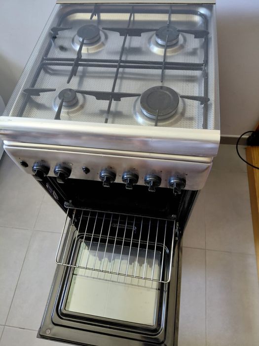 Fogão a gás- Em ótimo estado!
