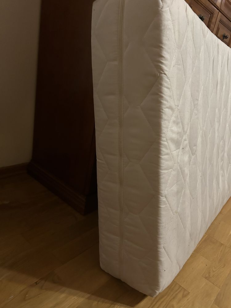 Materac  200x80 bardzo wygodny