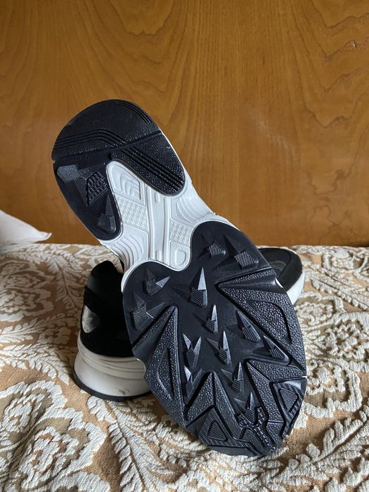 Adidas Novas tamanho 40