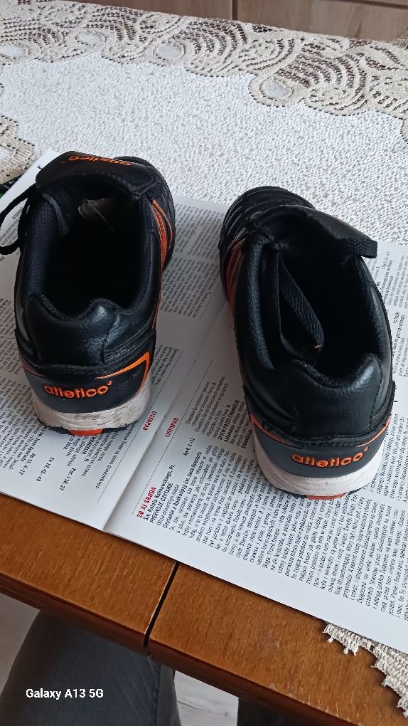 Buty halówki Atletico 36 bdb