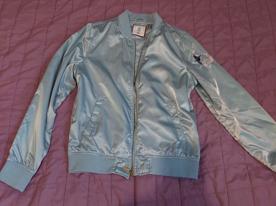 Легенька вітровка з принтом