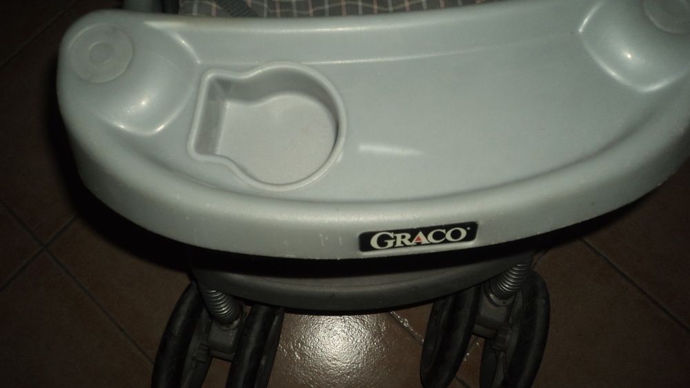 Carro bebé 4 Rodas como Novo-Resistente 0-4 anos-25kg+capa chuva-Graco