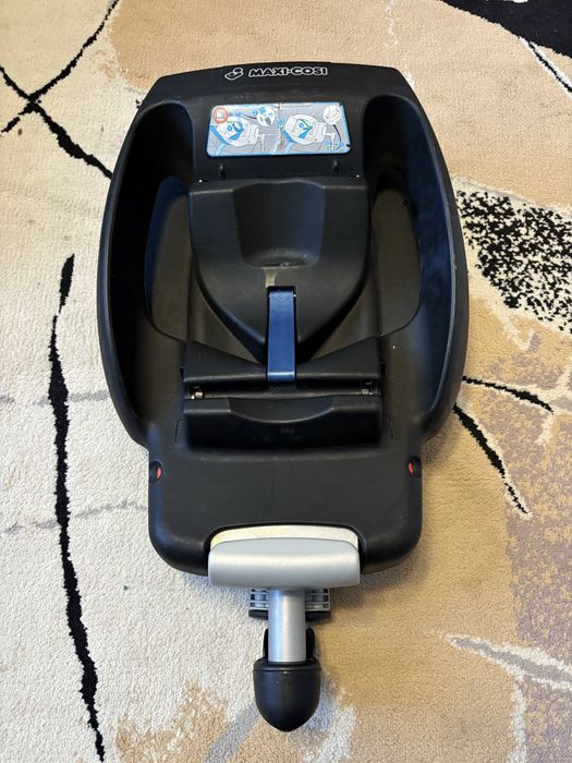 Fotelik Maxi-Cosi ECE r44-04 z baza EasyBace 2
