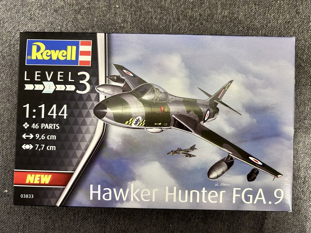 Model do sklejania Revell 03833 samolot Hawker Hunter
