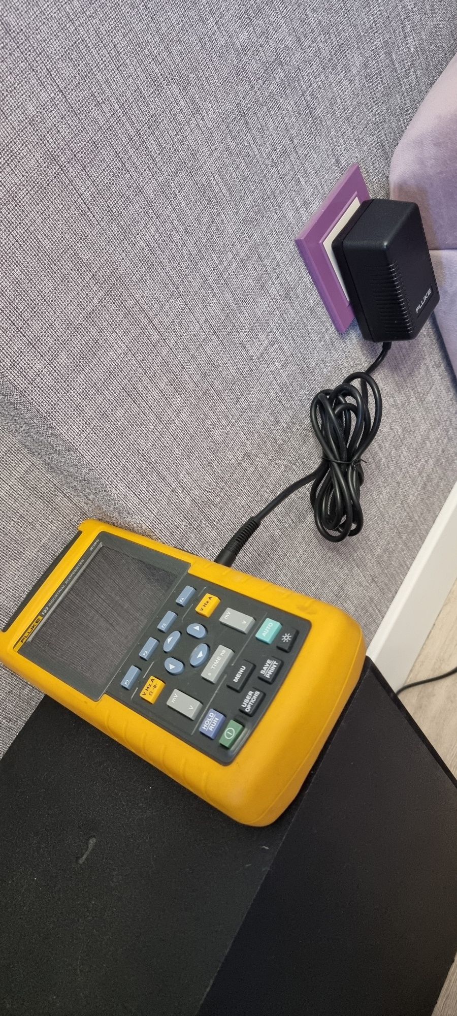 Мультиметр Осциллограф fluke 123