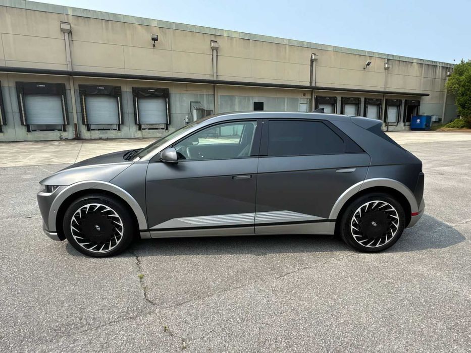 Hyundai Ioniq 5      2023