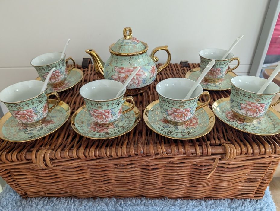 Nowe filiżanki  zestaw